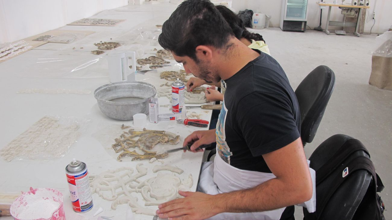 Restauration fine au sol en atelier
